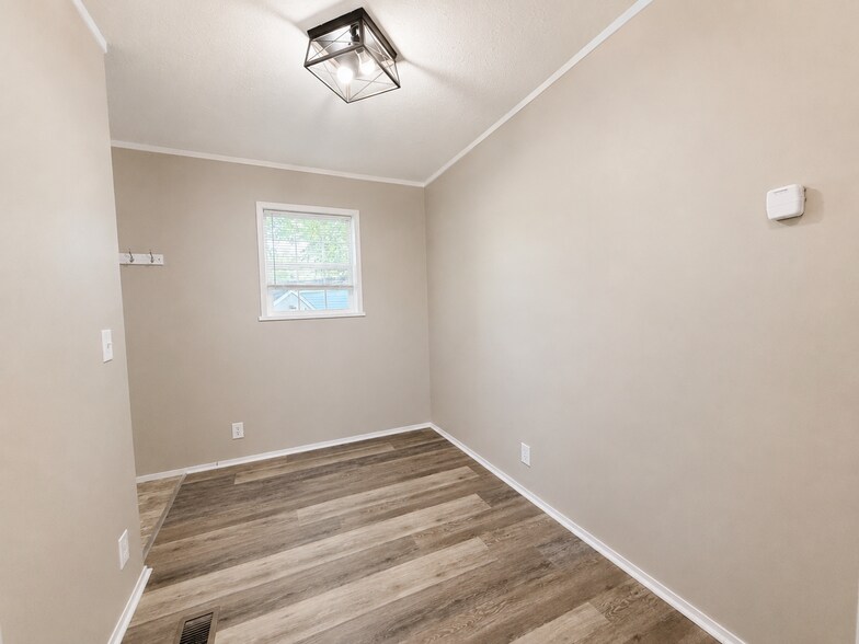 Building Photo - 11777 Cascade Cir
