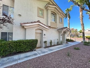 Building Photo - Cozy 2 Bedroom 2 Bathroom Summerlin Condo!