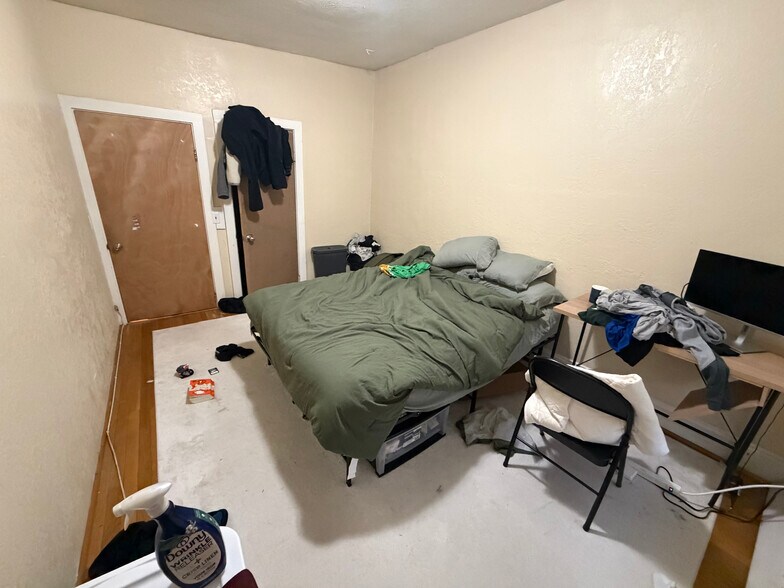 Building Photo - 88 Hammond St