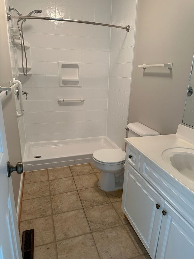 Building Photo - Plantation Woods  in Chesapeake 3 BR, 2.5 BA, 2 Car Garage