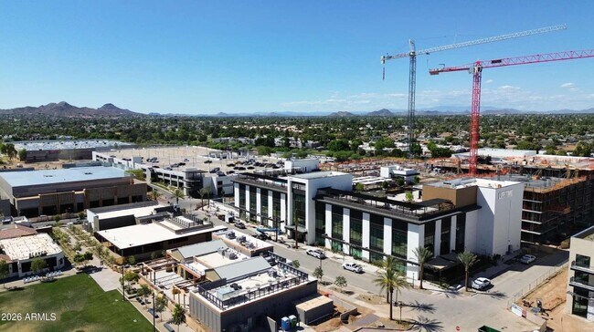Building Photo - 5219 E Winchcomb Dr