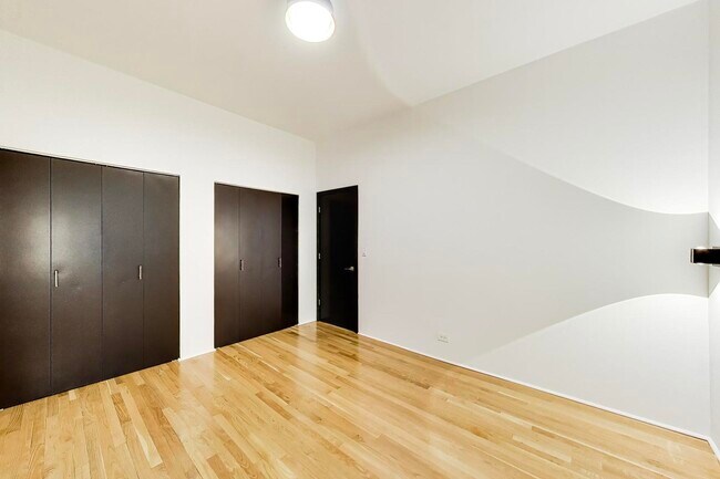 Building Photo - 1021 S State St