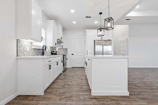 Building Photo - 208 Faith Dr