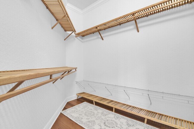 Building Photo - 10703 Versailles Blvd