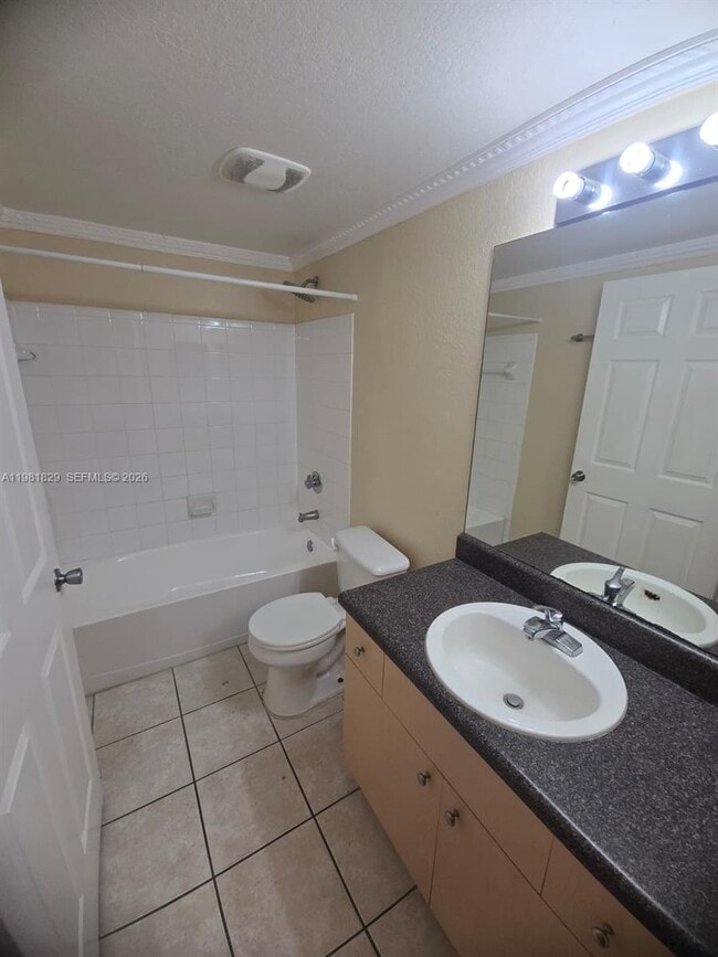 Building Photo - 2536 Centergate Dr