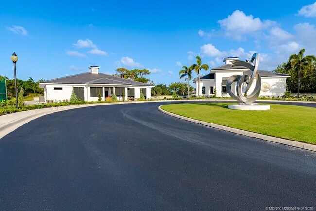 Building Photo - 2371 SW Carriage Hill Terrace