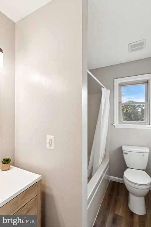 Building Photo - 4922 Lerch Dr