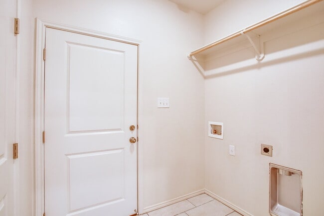 Building Photo - 1804 Corpus Ave