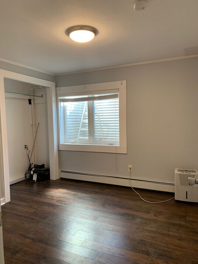 Building Photo - 908 Buchanan Dr
