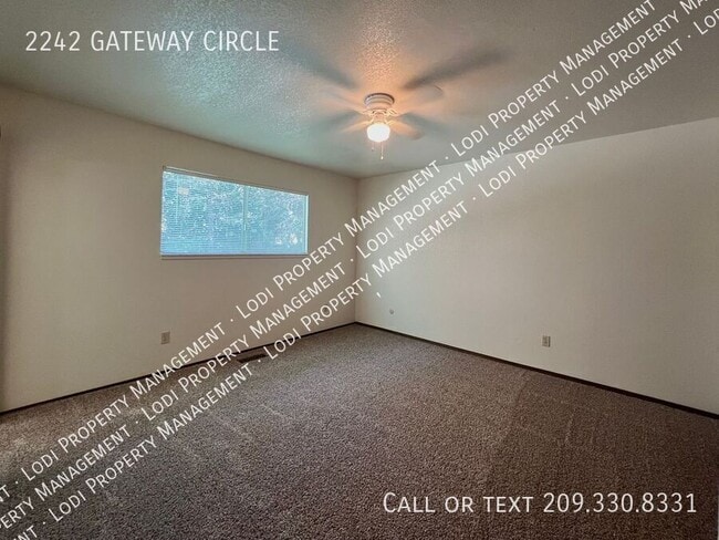 Building Photo - 2242 Gateway Cir