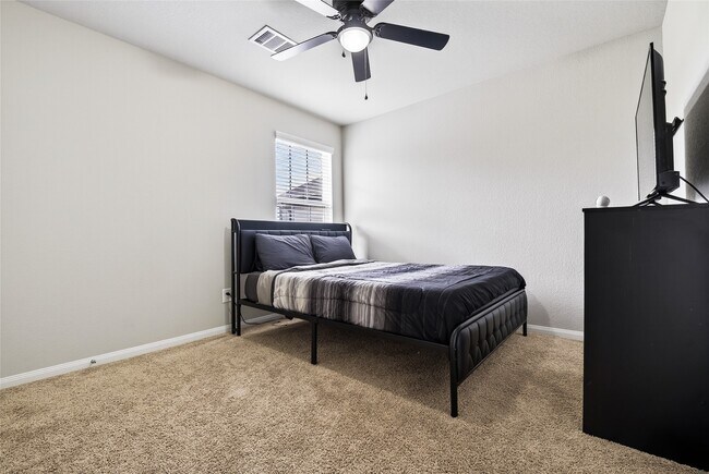 Building Photo - 13640 Collier Park Ln