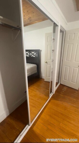 Building Photo - 121 Hancock St