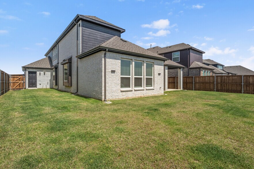 Building Photo - 9613 Polo Pony Ct