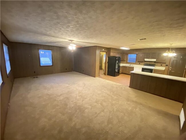 Building Photo - 1205 Crawford Way