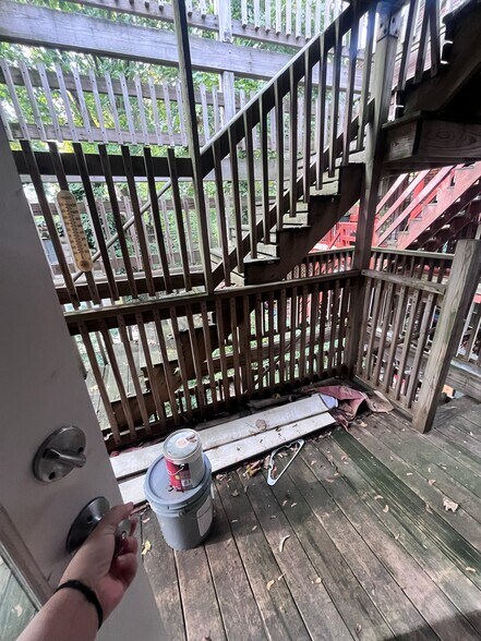 Building Photo - 151 Highland St