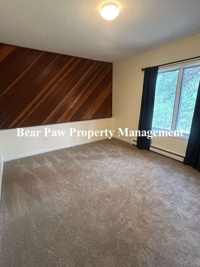 Building Photo - Beautiful Home in Genesee!