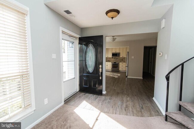 Building Photo - 239 Oakridge Dr