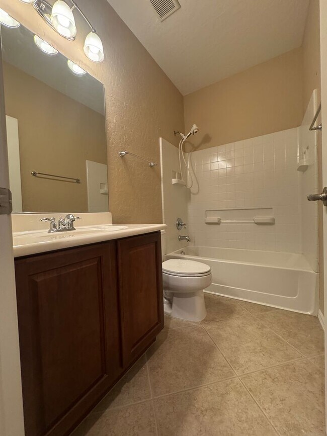 Building Photo - 1 story, 3br, 3bth, 2cg, Aliante Community,