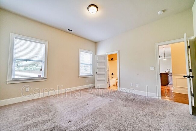 Building Photo - 200 Sunnybrook Ln