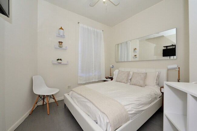 Building Photo - 478 9th Ave