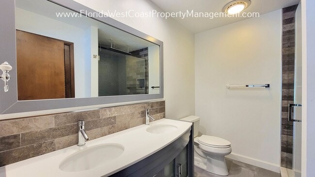 Building Photo - 5428 Beneva Woods Way