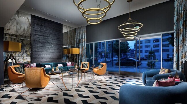Building Photo - Very Unique Spacious Two Bedroom - Two bat...