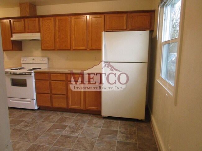 Building Photo - 01605