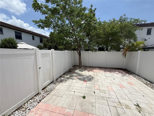 Building Photo - 10623 West 33rd Ct