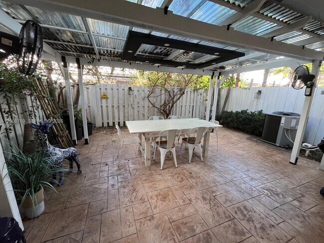 Building Photo - 7451 SW 163rd Ct