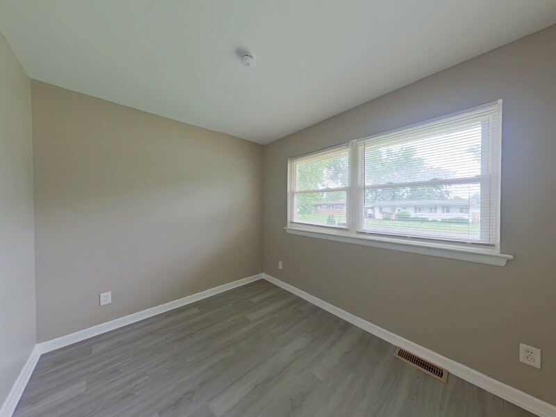 Building Photo - 770 Manresa Ln
