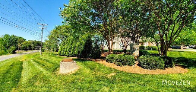 Building Photo - 5932 Hollow Wood Ct