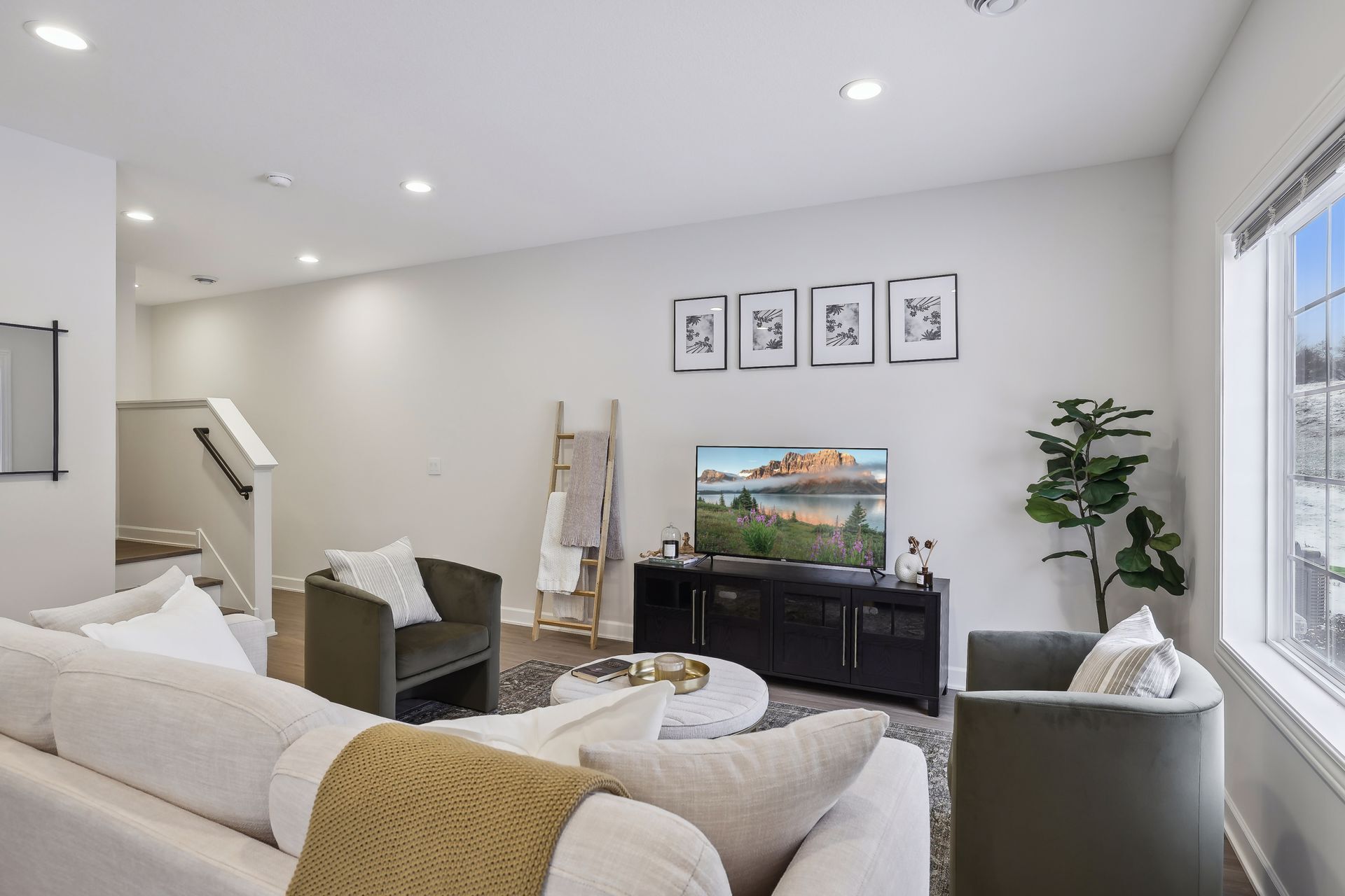 Building Photo - 608 Franklin St