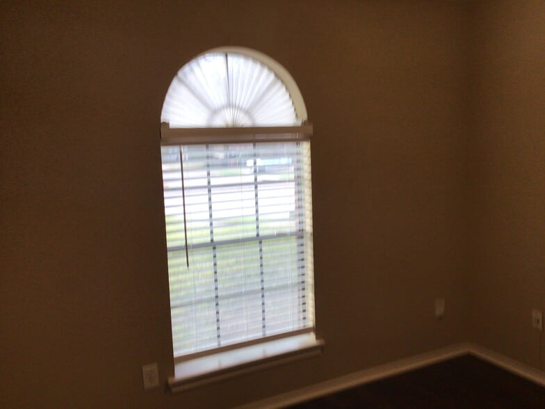 Building Photo - 3430 Maymist Dr