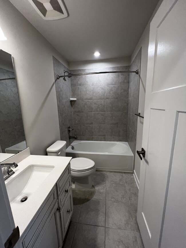 Building Photo - Exceptional 3-Level Corner Unit Townhome w...