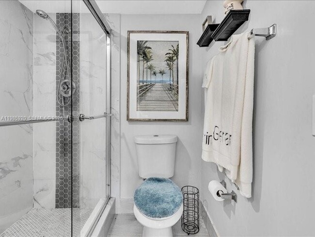 Building Photo - 12500 SW 5th Ct