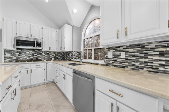 Building Photo - 5 Mesa Verde Ct