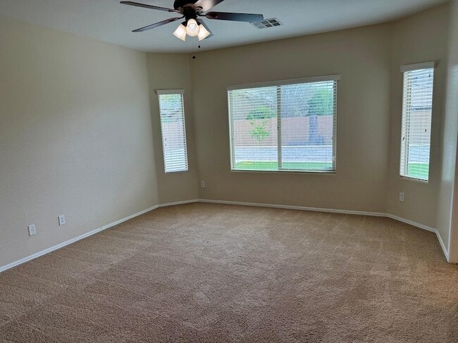 Building Photo - 1929 W Black Hill Rd