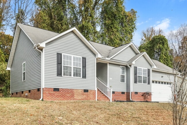 Primary Photo - 4011 Mountainridge Dr