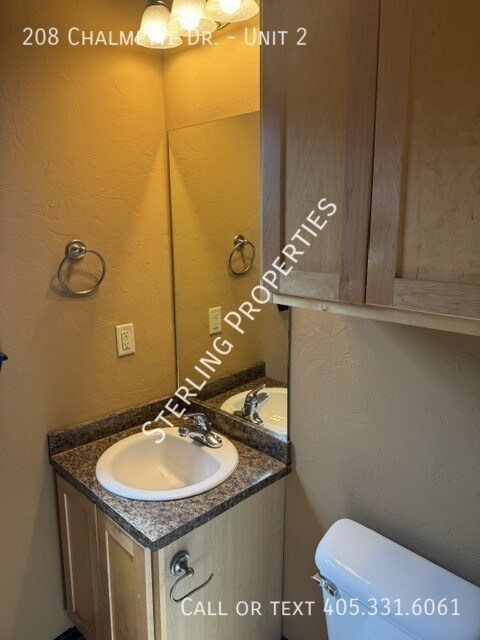 Building Photo - 208 Chalmette Dr