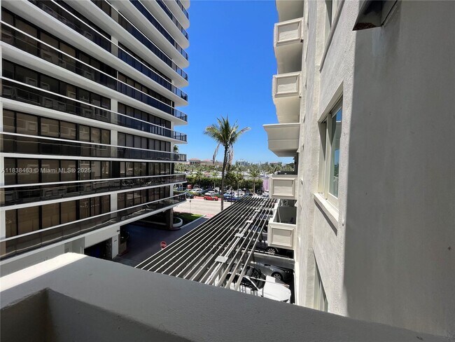 Building Photo - 9499 Collins Ave