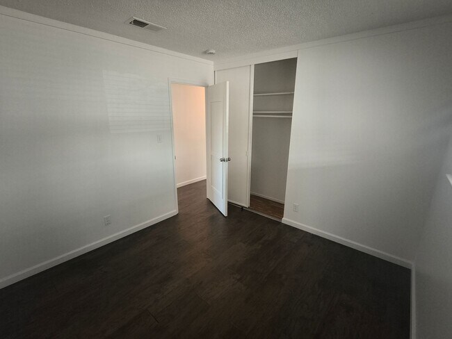 Building Photo - 3BED/2BATH Single Family Home Located in Desirable San Pablo, Ca. With Beautiful Ocean Front View!!