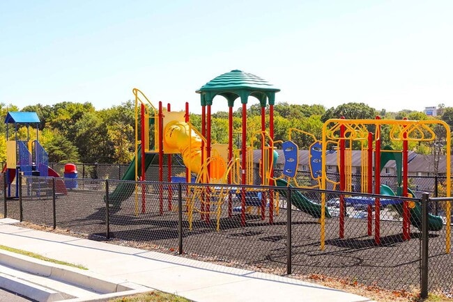 Building Photo - Bladensburg Commons
