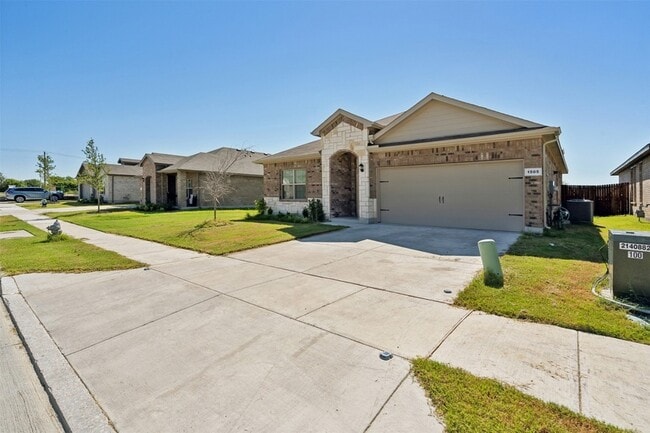 Building Photo - 1505 Wellford Rd