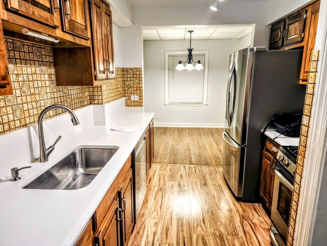 Building Photo - 3803 N Pacific Ave