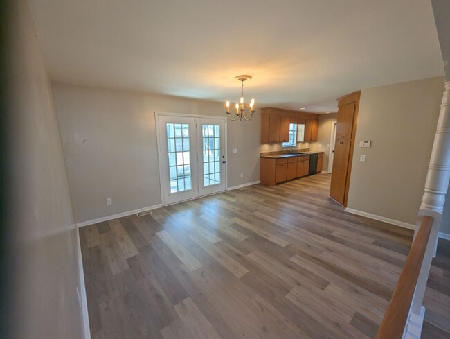 Building Photo - Hanahan Lake View Home for Lease