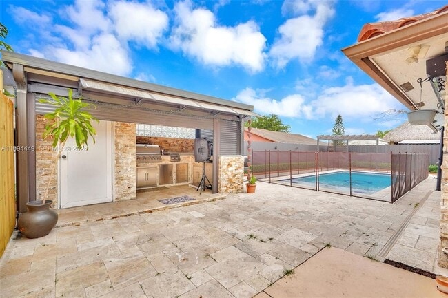 Building Photo - 4225 SW 133rd Ct