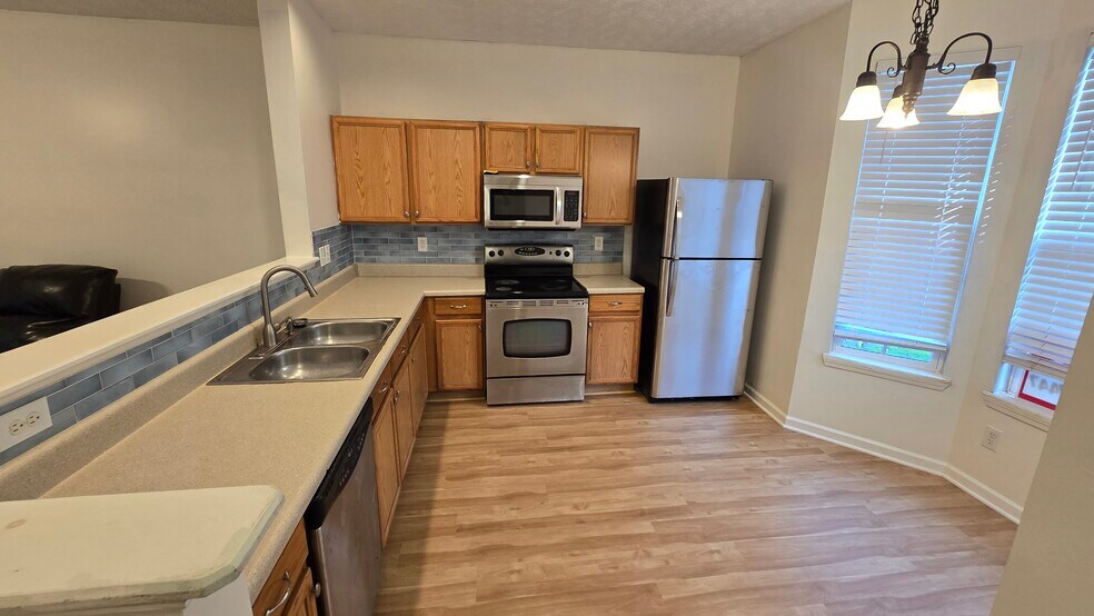 NEW Flooring: scratch-resistant luxury vinyl plank (LVP) flooring installed - 46 Timber Ridge Dr
