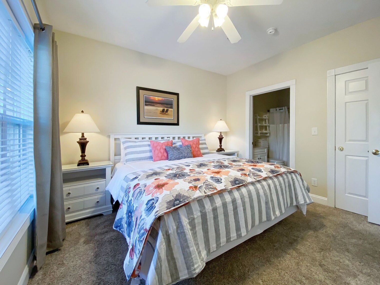 Building Photo - 4880 Dahlia Ct