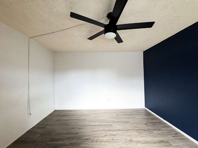 Building Photo - "Pool Home in the Center of Yuma!"