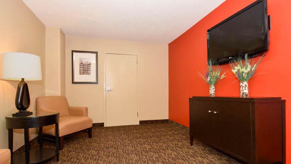 Building Photo - 2030 Craig Rd